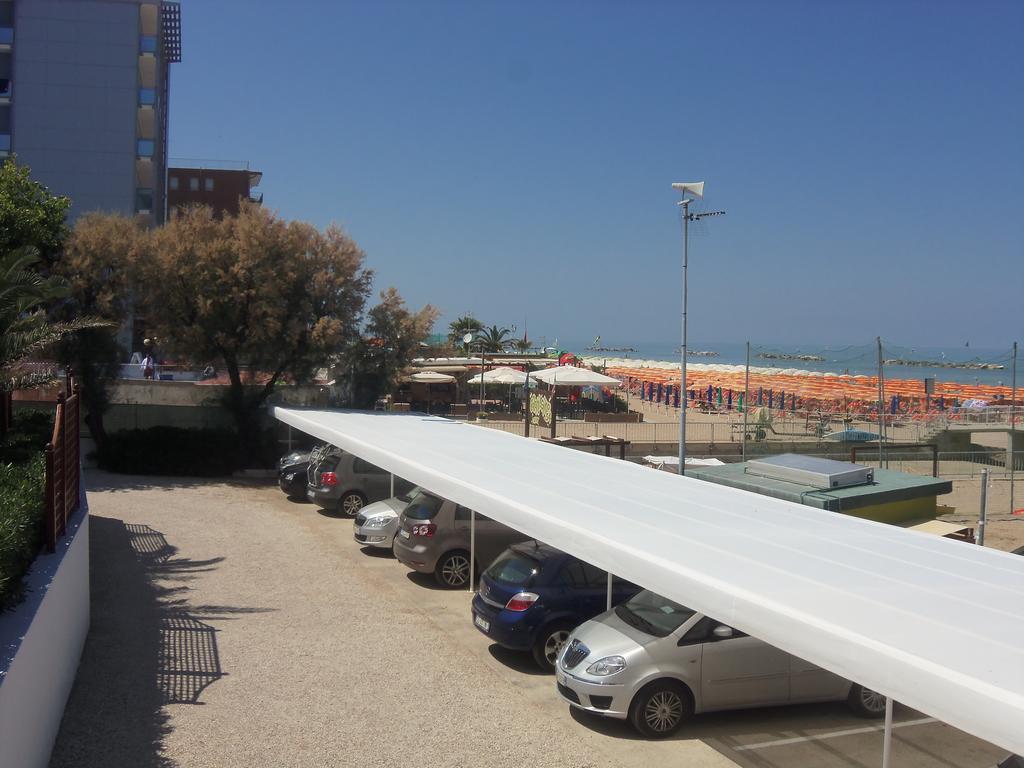 Hotel Spiaggia Pesaro Exteriér fotografie